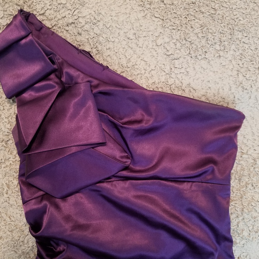 Dress - Picture 5 of 7